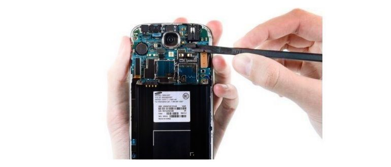 Пятна на экране iPhone или полосы. Почему это