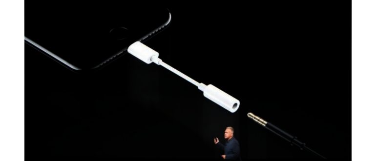 С какими устройствами играют Ear Pods