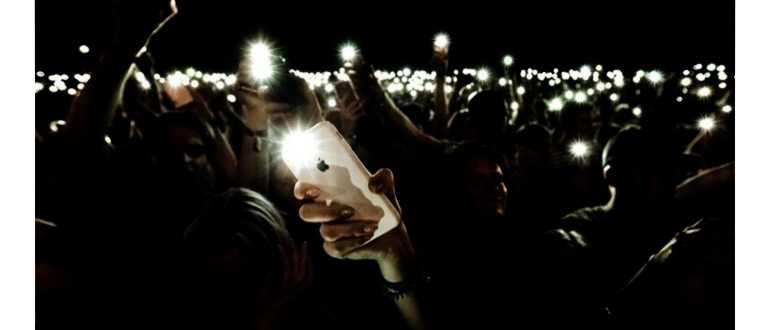 Как отключить фонарик на телефоне, если он