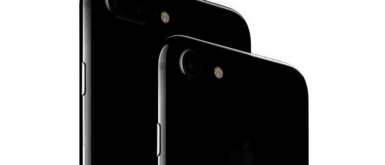 Отклеиваются буквы на iphone 7 черный