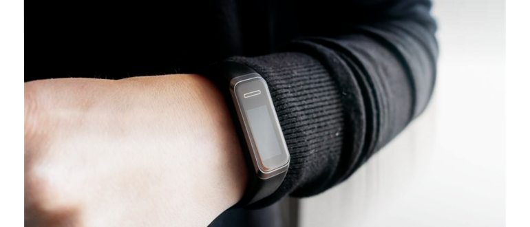 Интерфейс Huawei Band 4