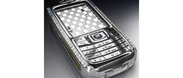 Diamond iPhone 4 32GB Розовый, самые дорогие